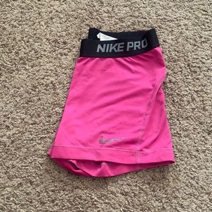 Pink Nike pro shorts 3”